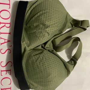 Sport bra- Victoria’s Secret NWT